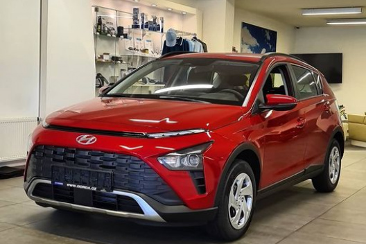 VHyundai Bayon. 🚘 Chcete být vidět? Pak zvolte na svého nového Bayona tuto krásnou barvu. 🚘 Podle nás mu opravdu sluší.🥰 Co myslíte? #autodorda #dorda #hyundai #bayon #hyundaibayon #ceskalipa #českálípa #prodejaut #prodejvozu #autosalon #redcar #cerveneauto
